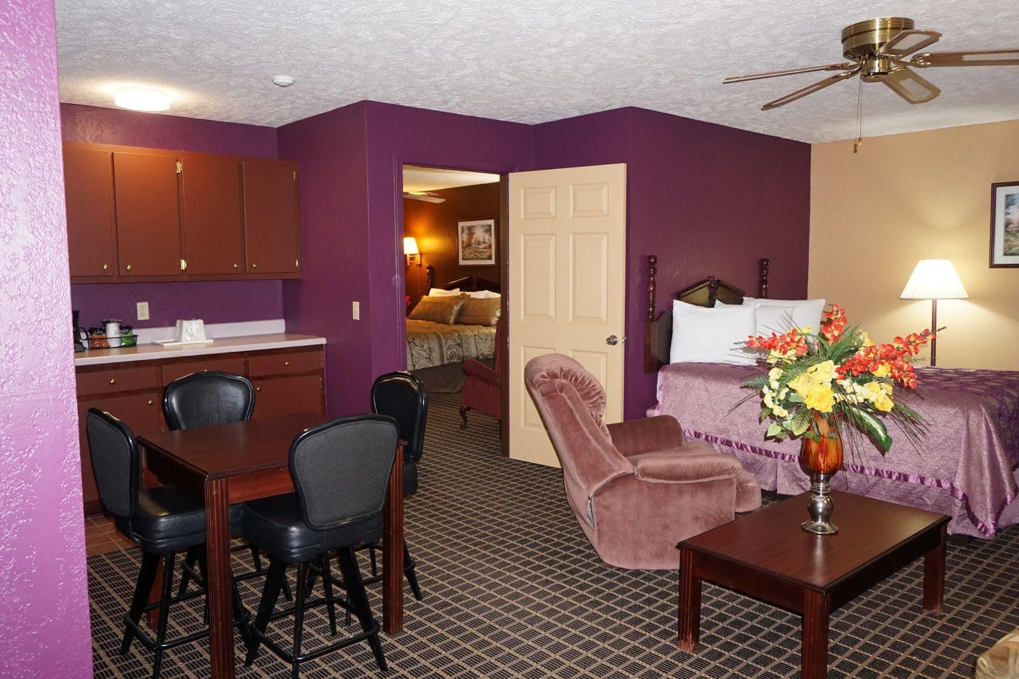 Star Plus Inn & Suites Selmer Екстер'єр фото