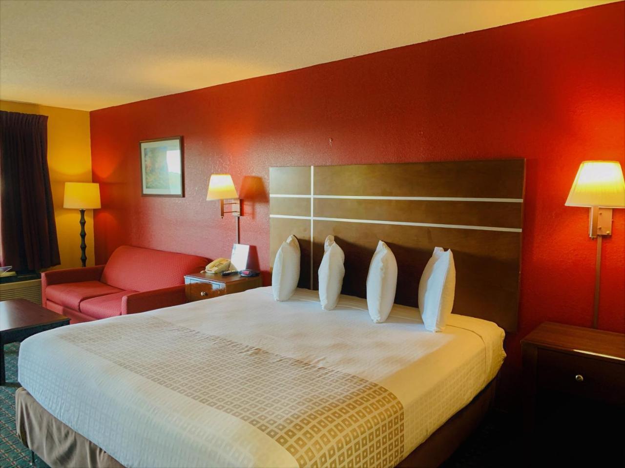 Star Plus Inn & Suites Selmer Екстер'єр фото