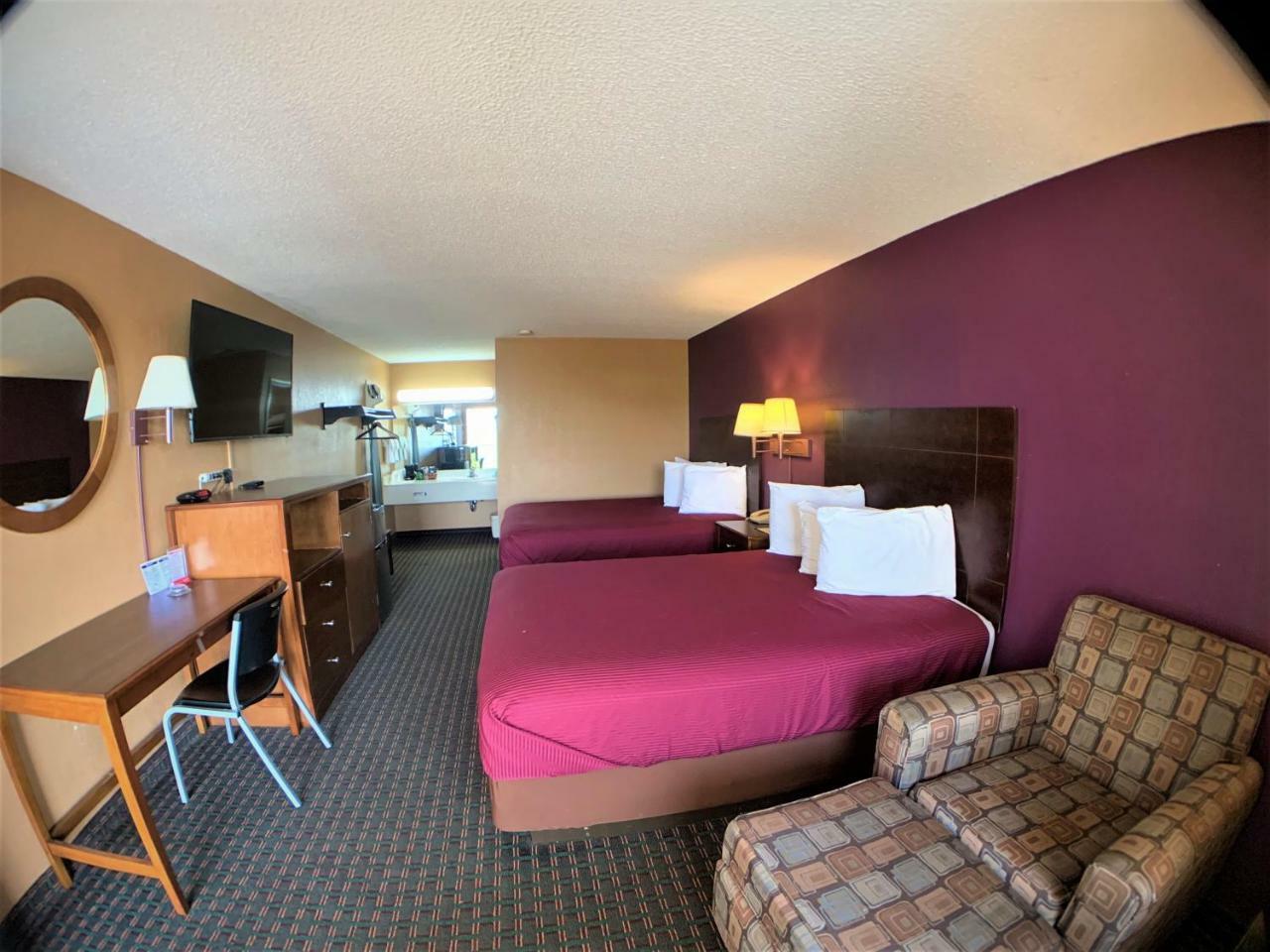 Star Plus Inn & Suites Selmer Екстер'єр фото