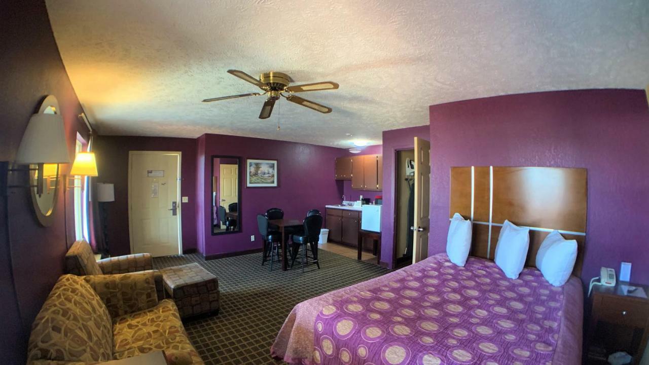 Star Plus Inn & Suites Selmer Екстер'єр фото